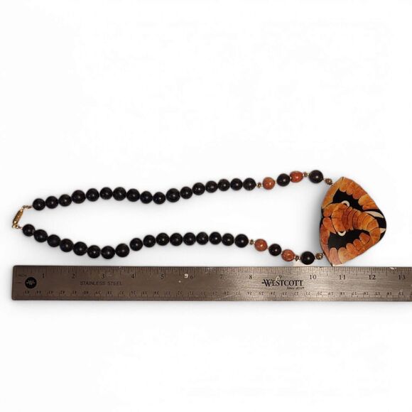 Vintage Lee Sands Elephant Necklace – Mother of Pearl & Tiger Sponge Coral Inlay - Picture 6 of 7